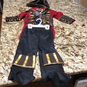 Teetot & Company Child’s Pirate Costume - size 3-4